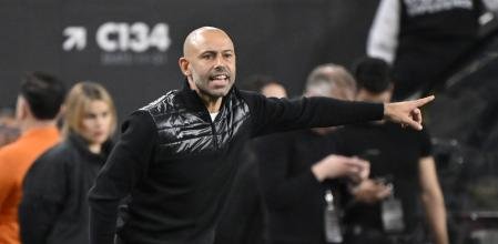 mascherano-mostra-o-messi:-“temos-questoes-mais-importantes”