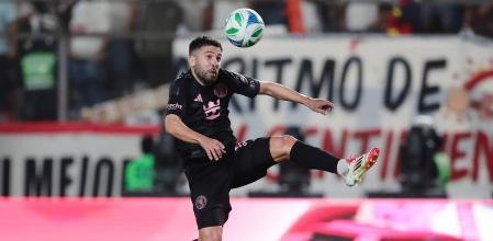 inter-miami,-com-todo-o-seu-arsenal,-precisa-de-penalidades-para-vencer-em-lima