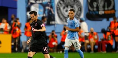 el-precioso-gesto-de-messi-con-una-aficionada-del-que-todo-el-mundo-habla