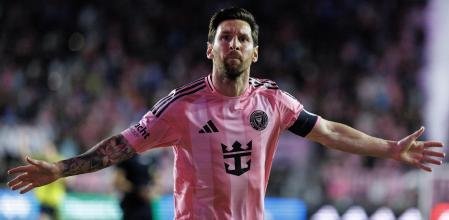 4-0:-un-messi-de-record-no-tiene-piedad-y-el-inter-miami-pasa-por-la-puerta-grande