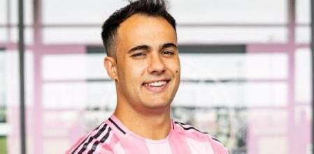 reguilon,-con-messi-y-suarez:-“me-han-acogido-mucho-mejor-de-lo-que-me-esperaba”