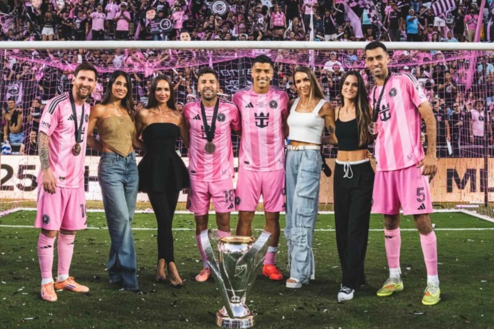 la-fiesta-de-messi,-suarez,-busquets-y-jordi-alba-tras-ser-campeones-de-la-mls